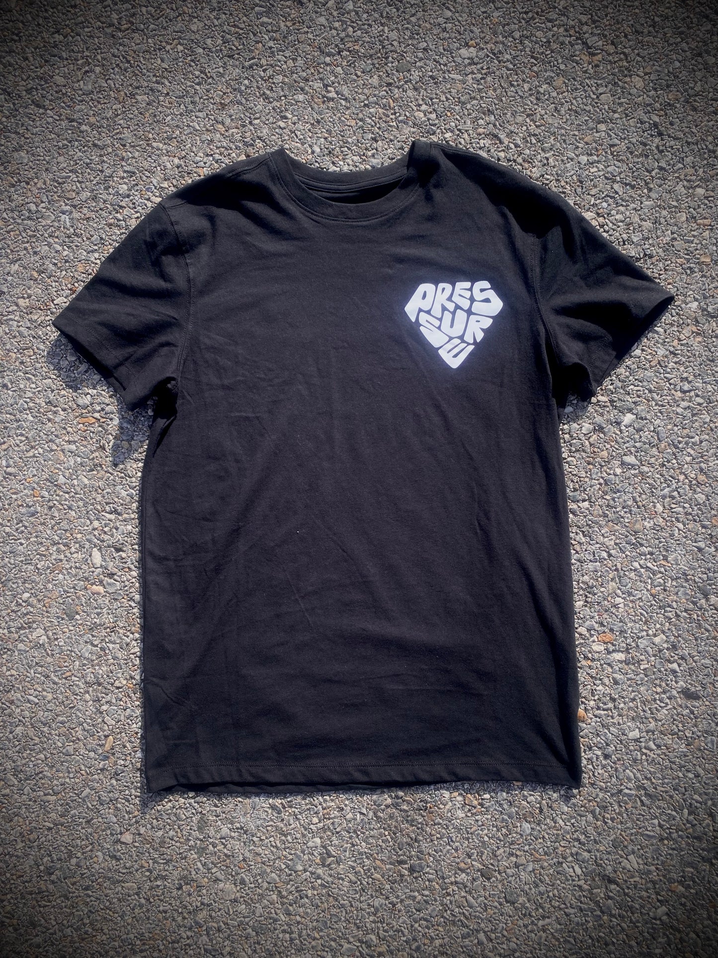 PRESSURE LOGO TEE